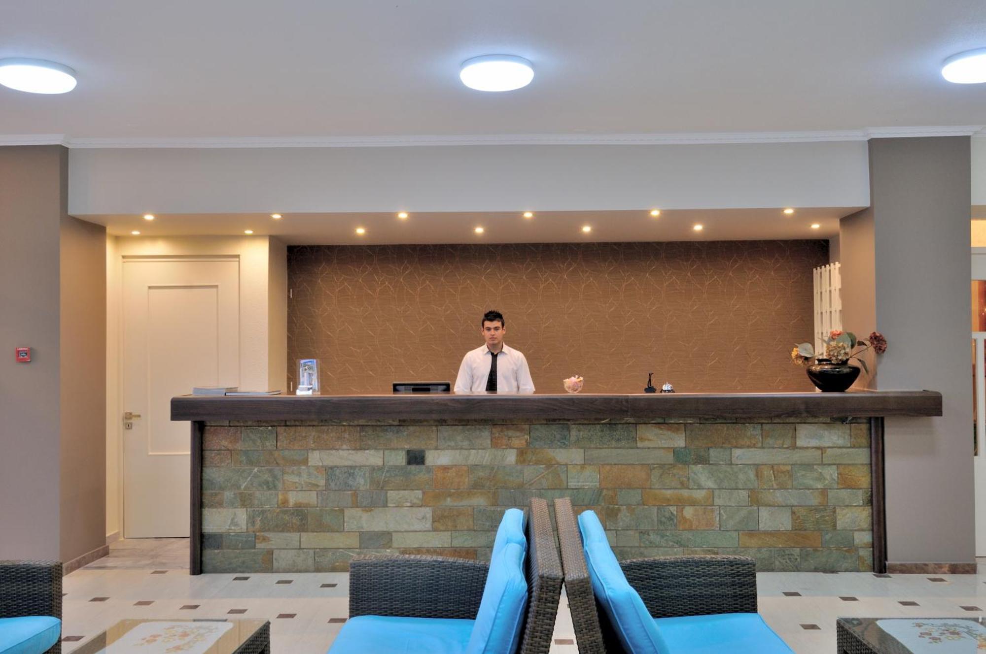 Lintzi Hotel Arkoudi Ngoại thất bức ảnh